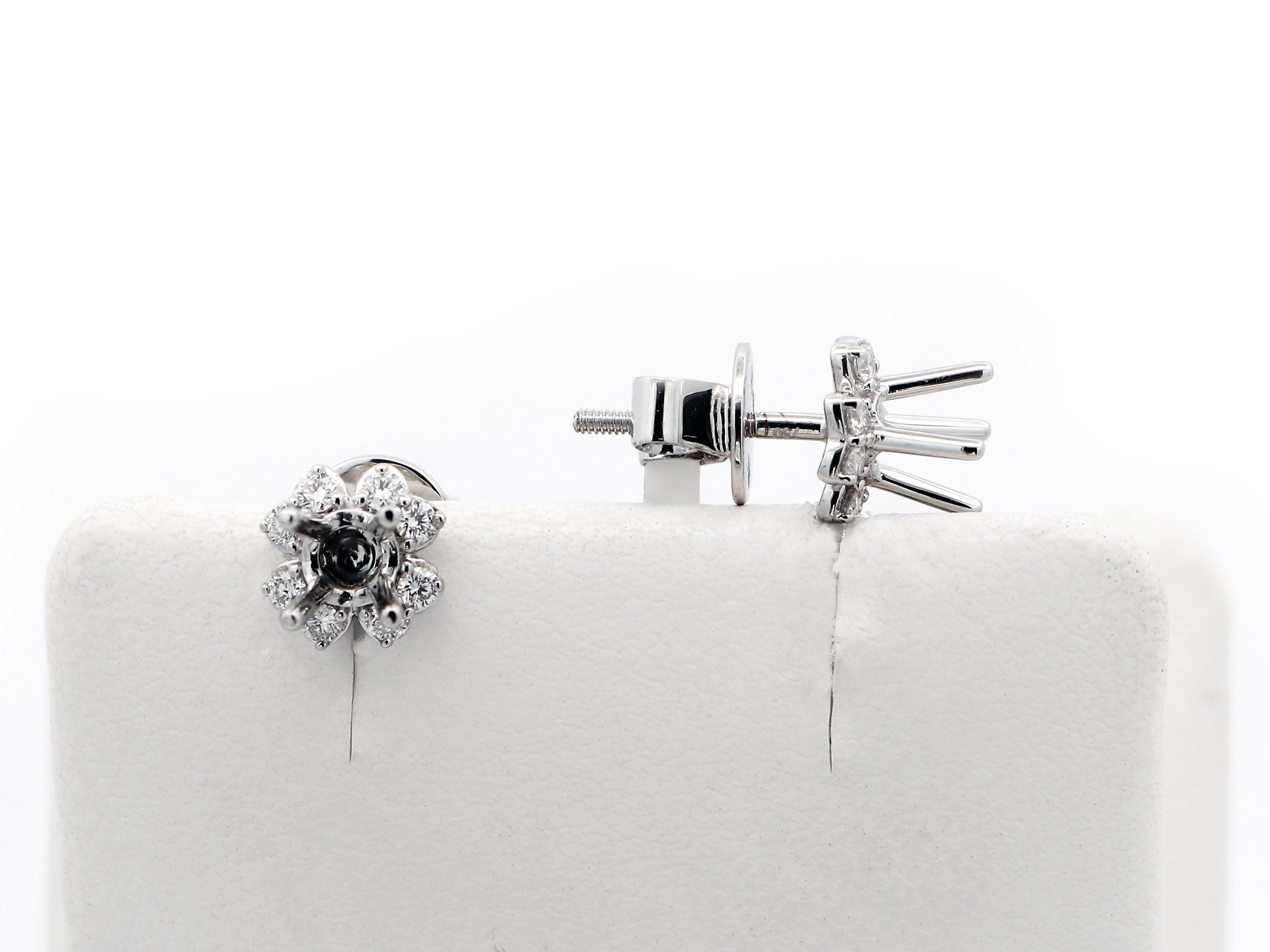 Vỏ Bông tai kim cương GB00DDW001597